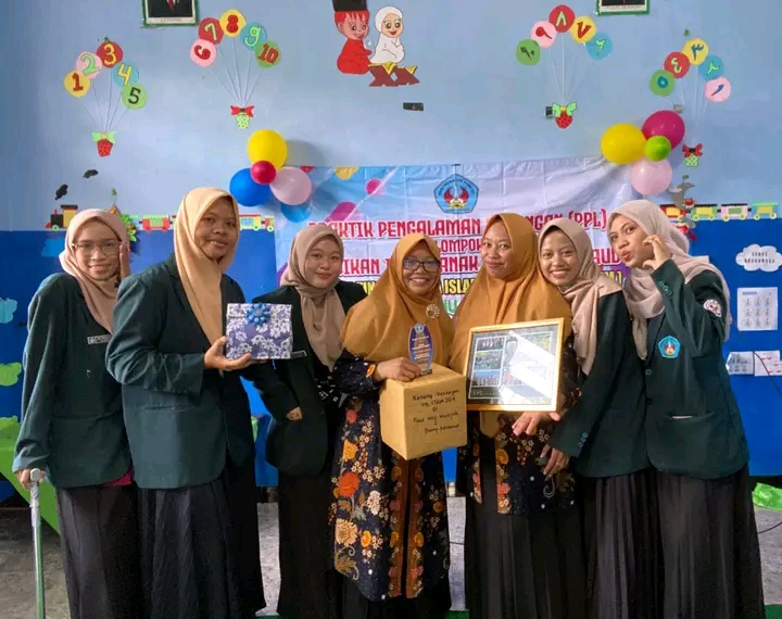 KEGIATAN LOMBA DI RA&KB MUSLIMAT NU KHADIJAH 2